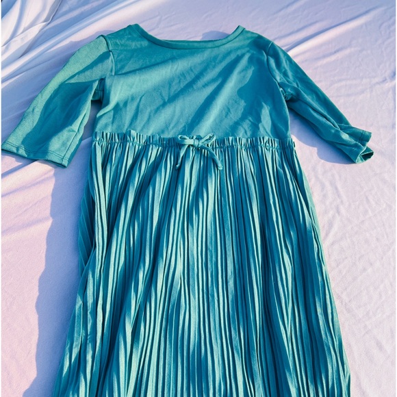 Teal 3/4 sleeve dress - Picture 2 of 6